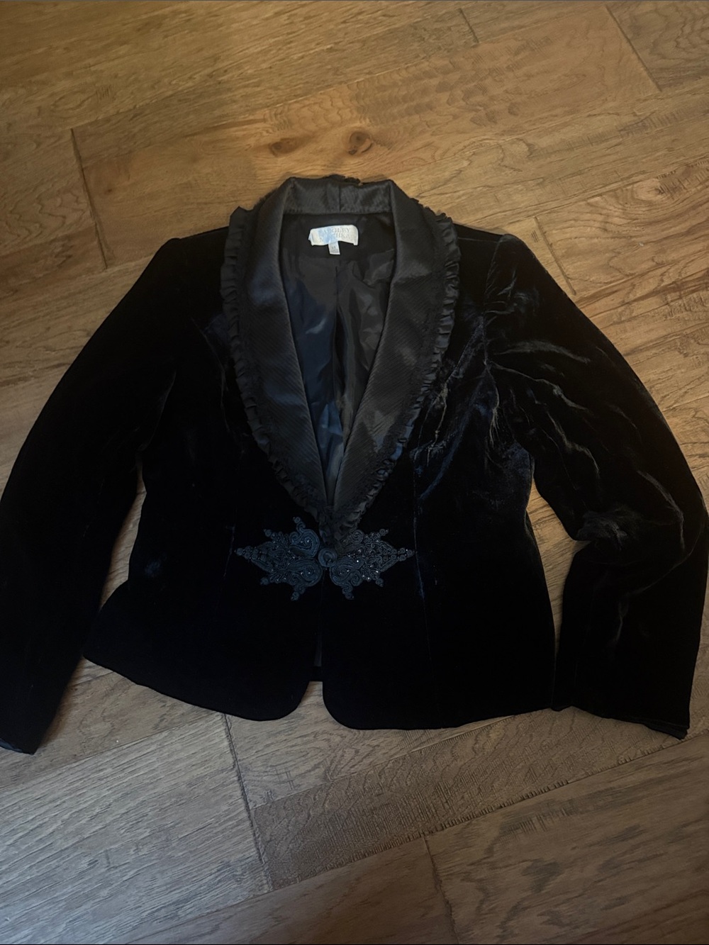 Badgley Mischka Black Velvet Embellished Evening Blazer